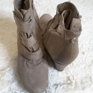 Dana Buchman Ankle Boots \u0026 Booties for 